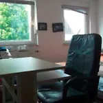 Duesseldorf - Separates, Privates Zimmer