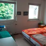 Duesseldorf - Separates, Privates Zimmer